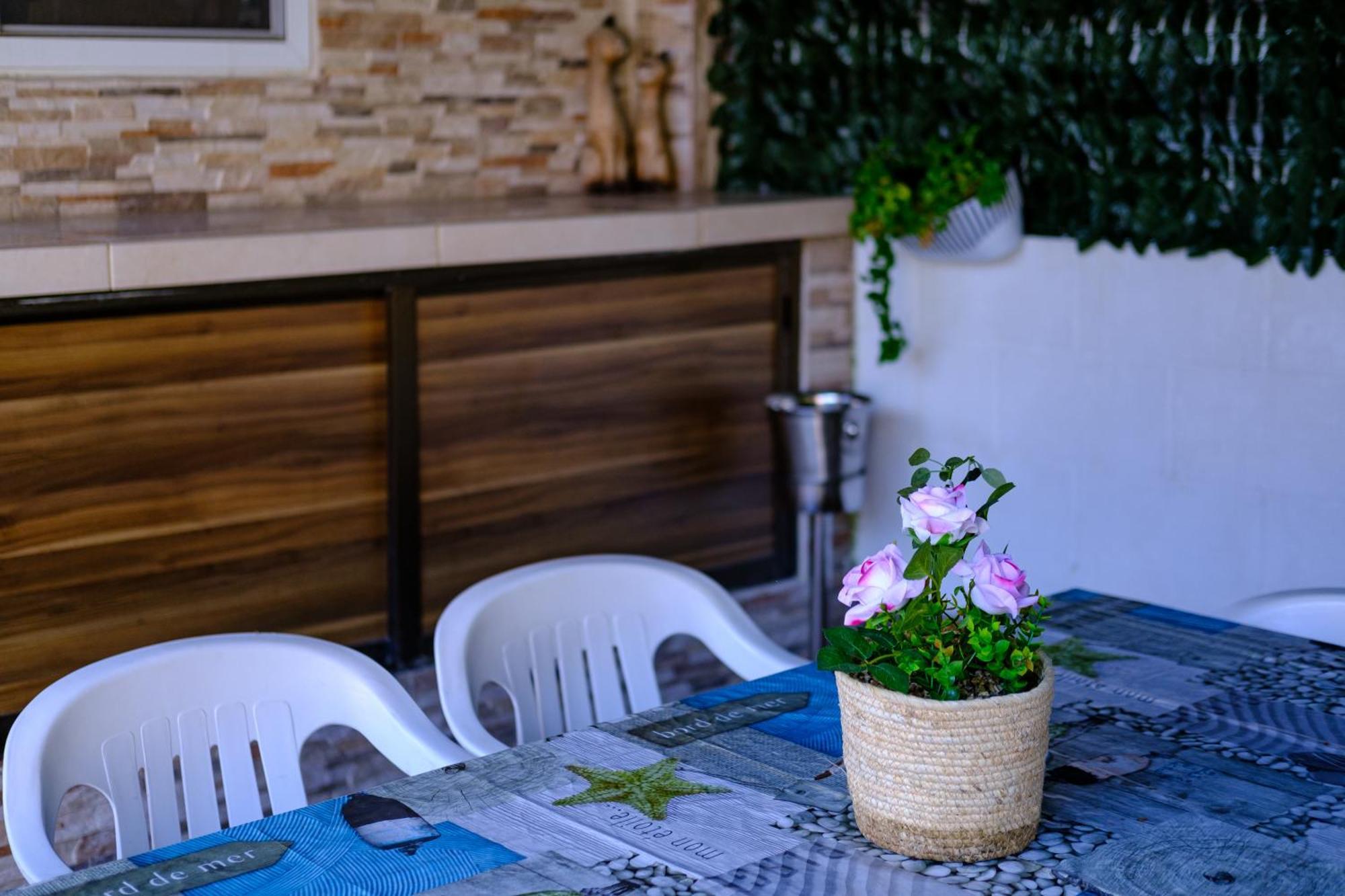 Demetris Apartment Meneou Luaran gambar